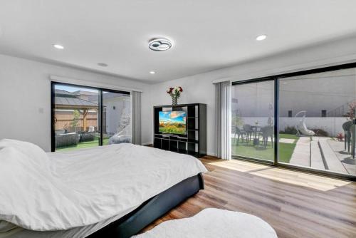 Luxury 4 bedroom villa in Newland