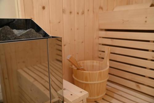 Szauna, Suite and spa jacuzzi sauna proche Paris in Beaumont-sur-Oise