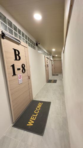Moon house Beach Hostel Room Type - Bed in 8-Bed Mixed Dormitory Room