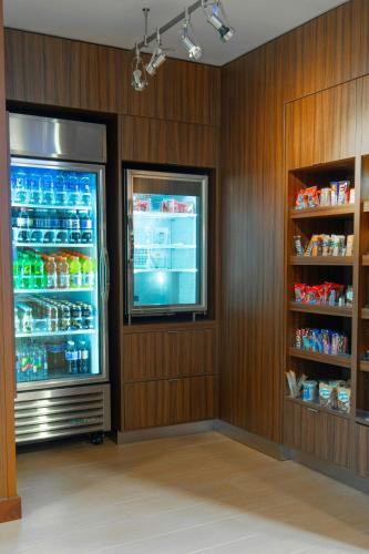 Fairfield Inn & Suites by Marriott Atlanta Woodstock - image 8