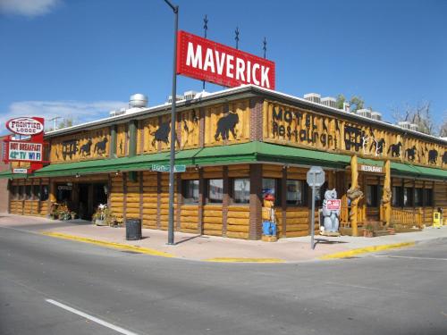 Frontier Lodge - image 7