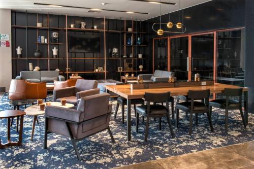 บริการและสิ่งอำนวยความสะดวก, Courtyard by Marriott San Luis Potosi, Los Lagos in ซาน หลุยส์ โปโตซี