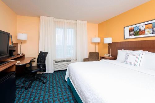 Fairfield Inn and Suites by Marriott Chicago St. Charles in Saint Charles, USA