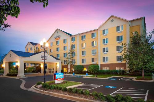 . Fairfield Inn & Suites Chicago Midway Airport