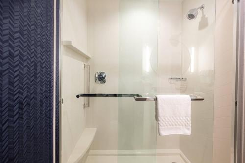 Fairfield by Marriott Inn & Suites Fond du Lac - image 14