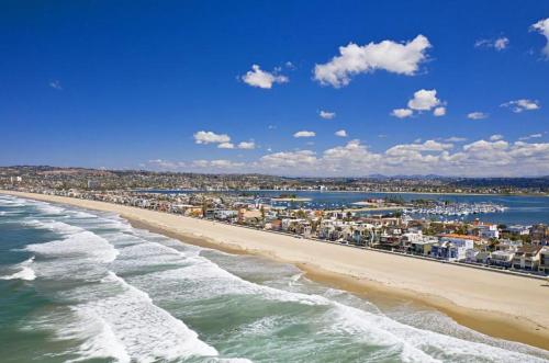 Beach Retreat in San Diego, USA