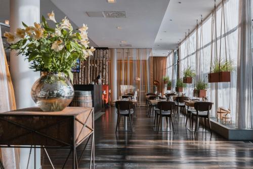 Bar/lounge, Courtyard by Marriott Stockholm Kungsholmen in City Center - Kungsholmen