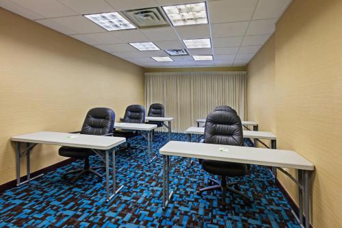 Fairfield Inn and Suites by Marriott Austin Northwest/The Domain Area - main image