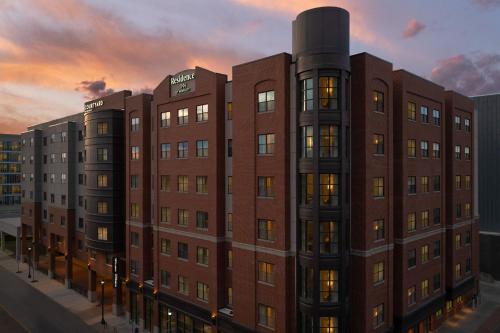 Courtyard by Marriott Syracuse Downtown at Armory Square