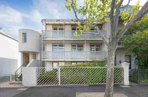 外部景觀, Ozi House Group in 帕克維爾