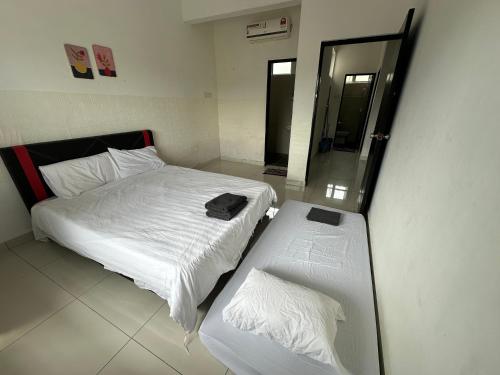 Seaside 4 Bedroom House at PD by MAISON in Taman Tuah Batu