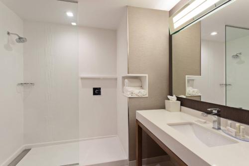 Courtyard by Marriott San Diego El Cajon - image 12