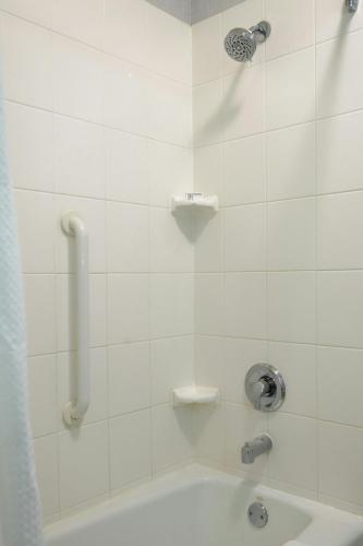 King Room image 6