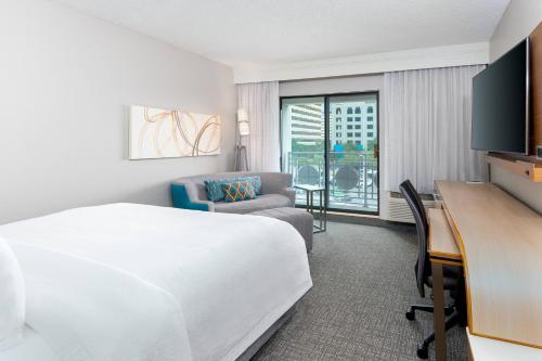 Guest room, 1 King, Sofa bed, Balcony