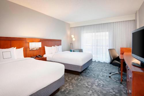 Double Room with Tub - Mobility/Hearing Accessible