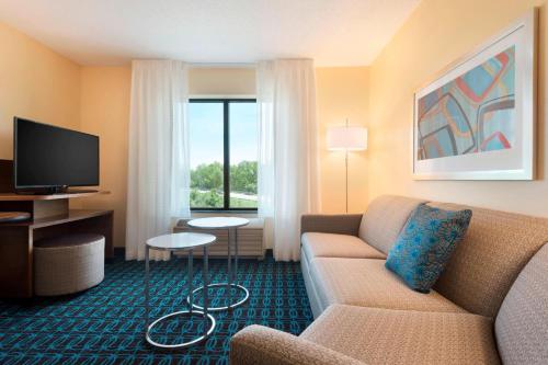 Fairfield Inn & Suites Hartford Manchester - image 6