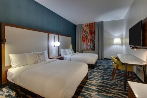 Queen Room with Two Queen Beds and Roll-in Shower - Mobility and Hearing Accessible