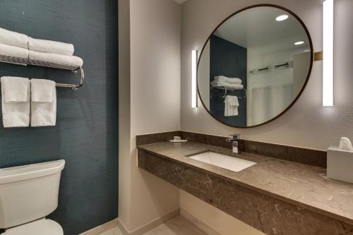 Fairfield Inn & Suites by Marriott Birmingham Downtown - image 14