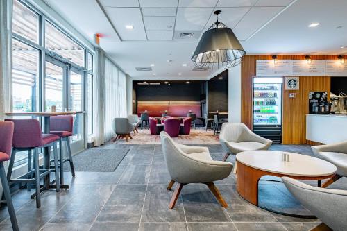 حانة/استراحة, Courtyard by Marriott Toledo West in توليدو