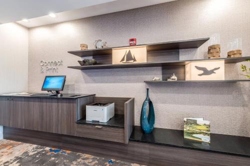 Fairfield Inn & Suites by Marriott St. Joseph Stevensville - image 2