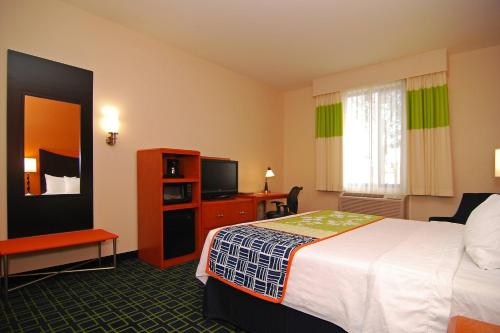 Fairfield Inn & Suites Tehachapi - image 10