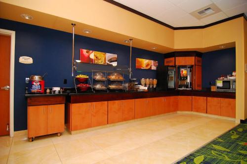 Fairfield Inn & Suites Tehachapi - image 7