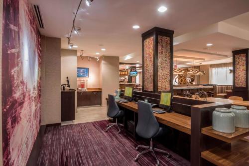 Courtyard by Marriott Tulsa Downtown - image 8