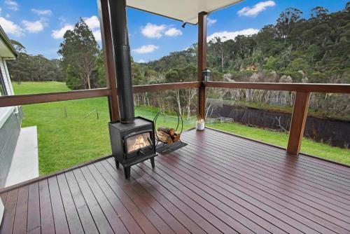 Rivers Edge in Lake Tyers Beach