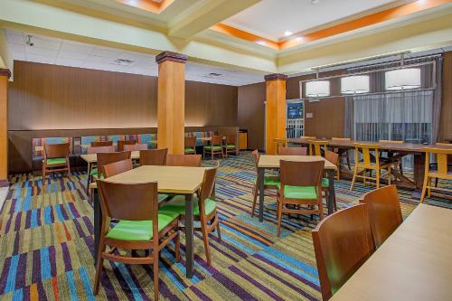 Fairfield Inn & Suites Cookeville - image 2
