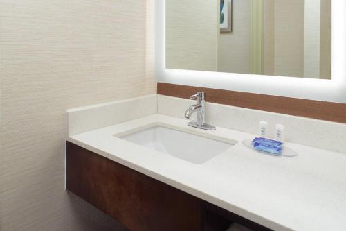 Fairfield Inn & Suites Clarksville - image 8
