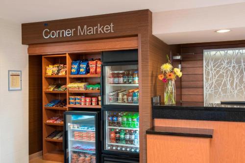 Fairfield Inn & Suites Bloomington - image 12