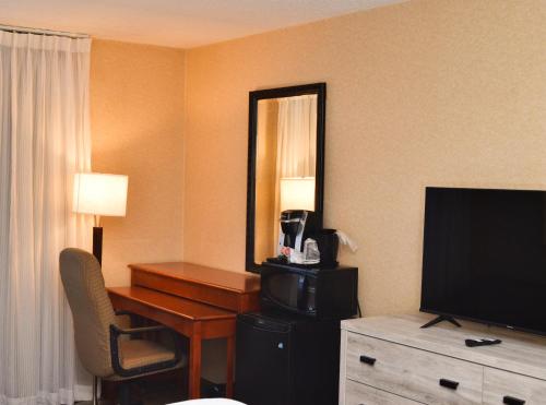 King Room image 2