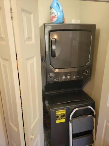 Stylish Cozy Well-equipped Apt in Braintree MA - image 2