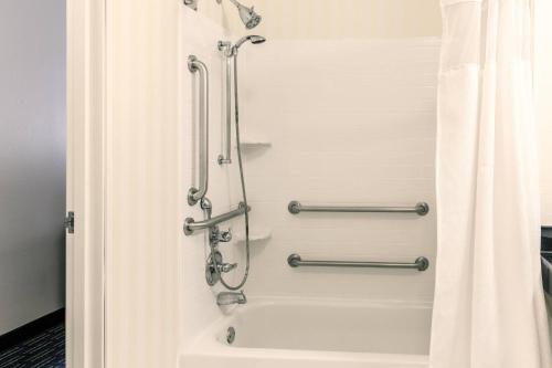 Fairfield Inn & Suites Billings - image 12