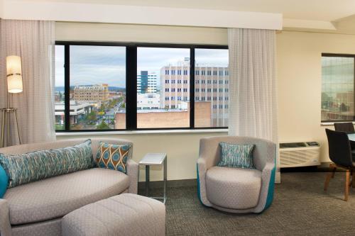 Courtyard by Marriott Seattle Everett Downtown - image 11