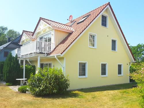 Apartment with Balcony image 10