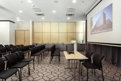 Courtyard by Marriott Vilnius City Center - image 9