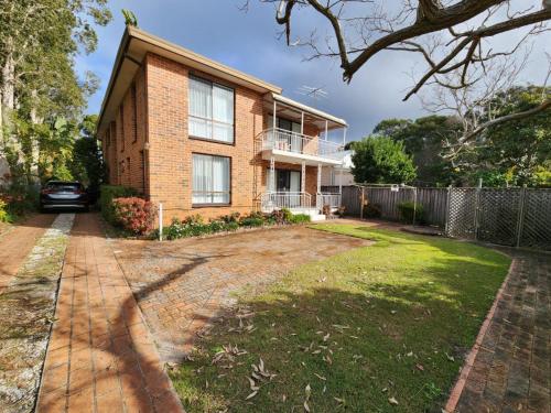 Exterior view, Discover Bundeena in Bundeena