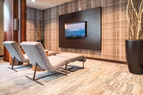 Courtyard by Marriott Silver Spring Downtown - image 2