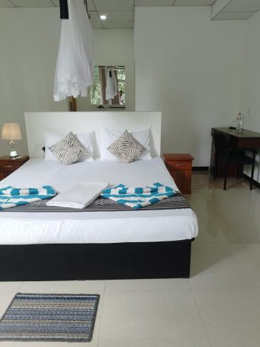 Deluxe Double Room room in Sudunelum Holiday Resort