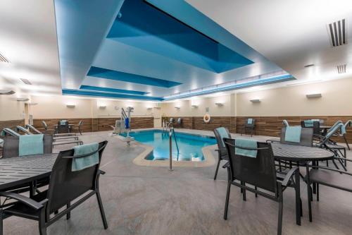 Úszómedence, Fairfield by Marriott Inn & Suites Boston Marlborough/Apex Center in Marlborough (Massachusetts)