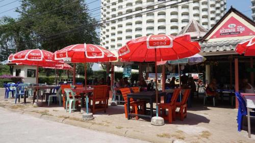 Apartment with wonderful view, Mae Ramphueng Beach - 레스토랑