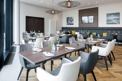 Courtyard by Marriott Wolfsburg - image 10