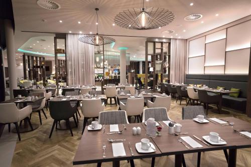 Courtyard by Marriott Wolfsburg - image 6