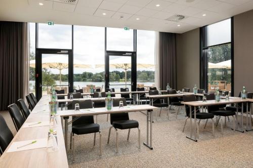 Courtyard by Marriott Wolfsburg - image 4