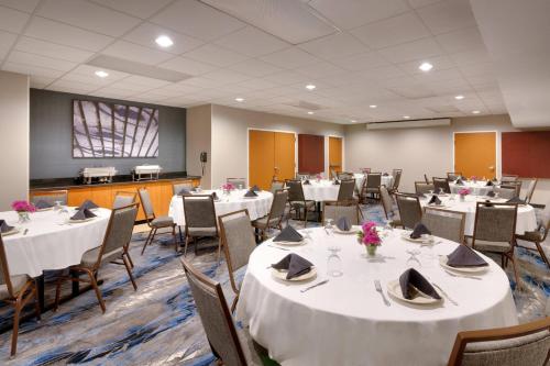Fairfield Inn & Suites Seattle Bellevue/Redmond - image 9