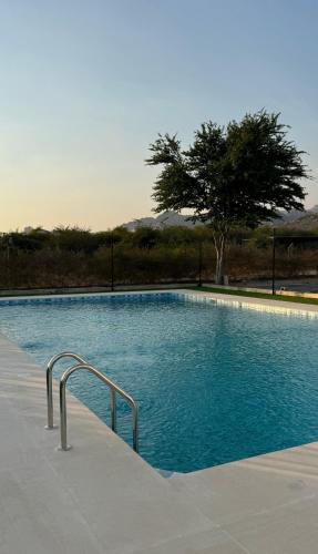 Piscina, Hidden Hatta in Sinadil