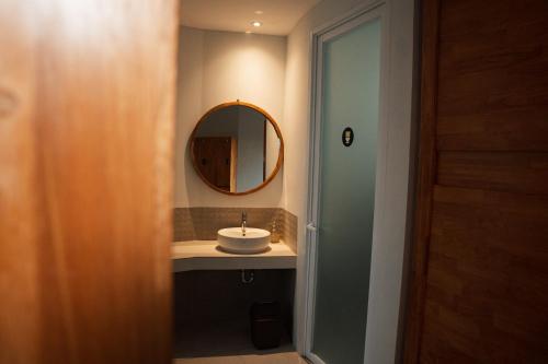 Superior King Room image 7