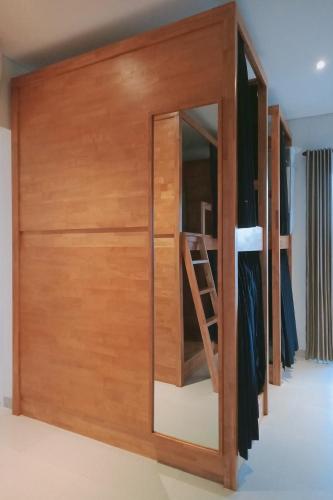 Bed in 8-Bed Mixed Dormitory Room image 9