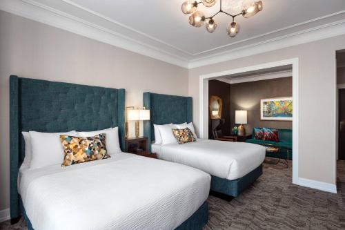 Suite with Two Double Beds and Sofa Bed image 2